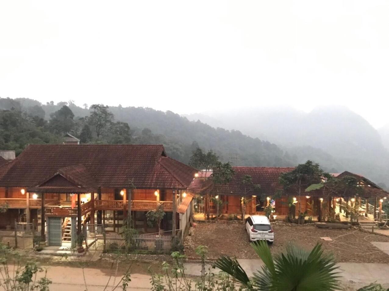 Oh Pu Luong Homestay Huong Ba Thuoc Kültér fotó